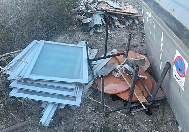 Nuevo vertido ilegal en El Campello.