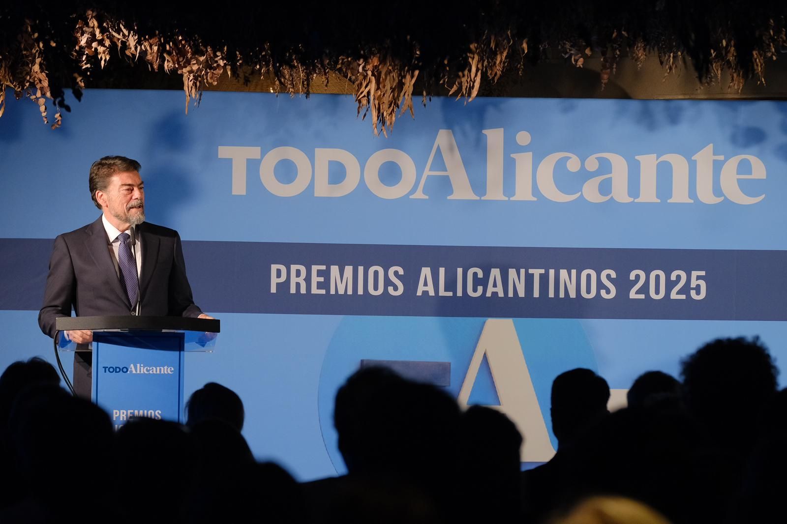 Alicante brilla: así ha sido la gran noche de los Premios Alicantinos