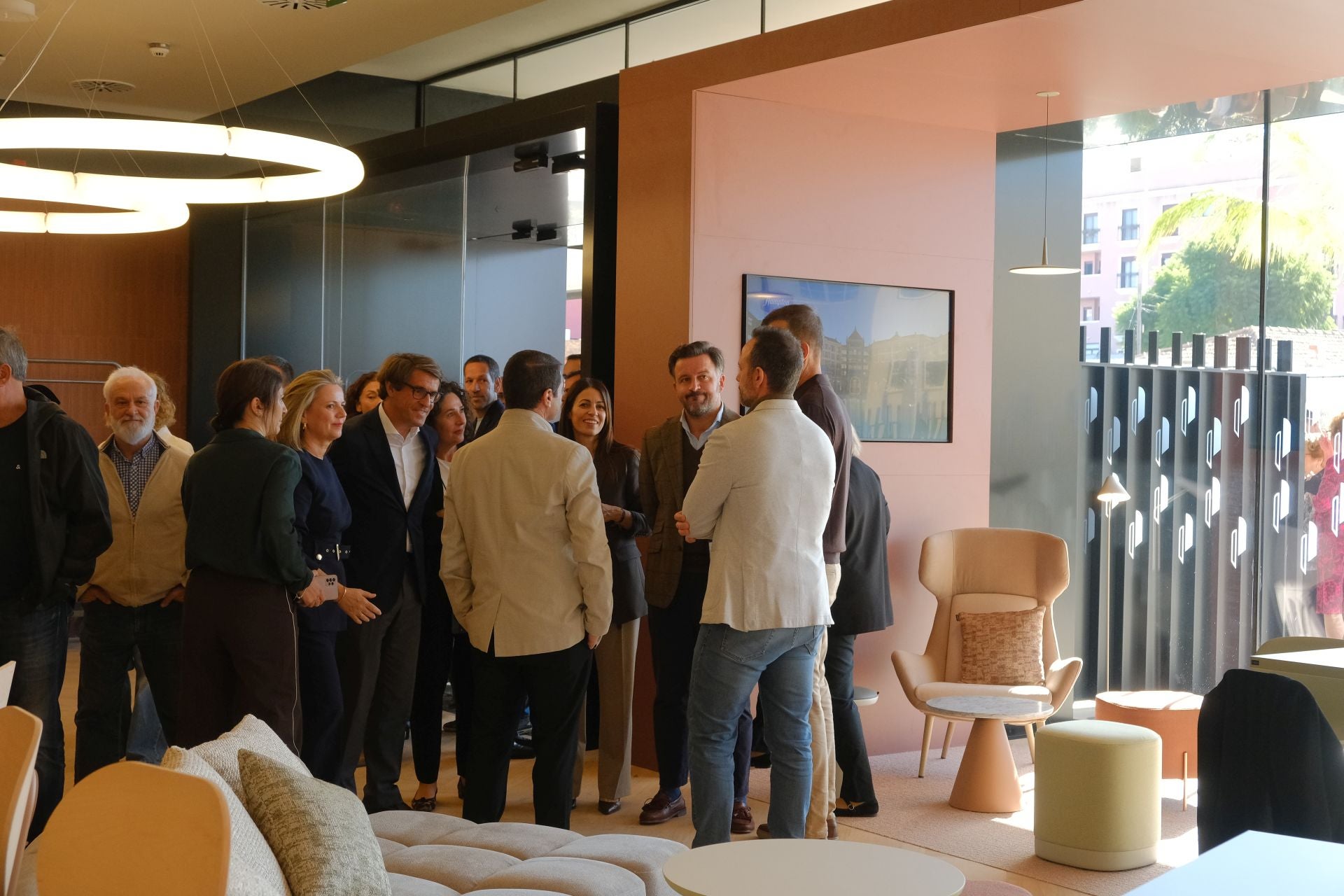 El aeropuerto de Alicante-Elche ya tiene hotel: Hampton by Hilton abre sus puertas