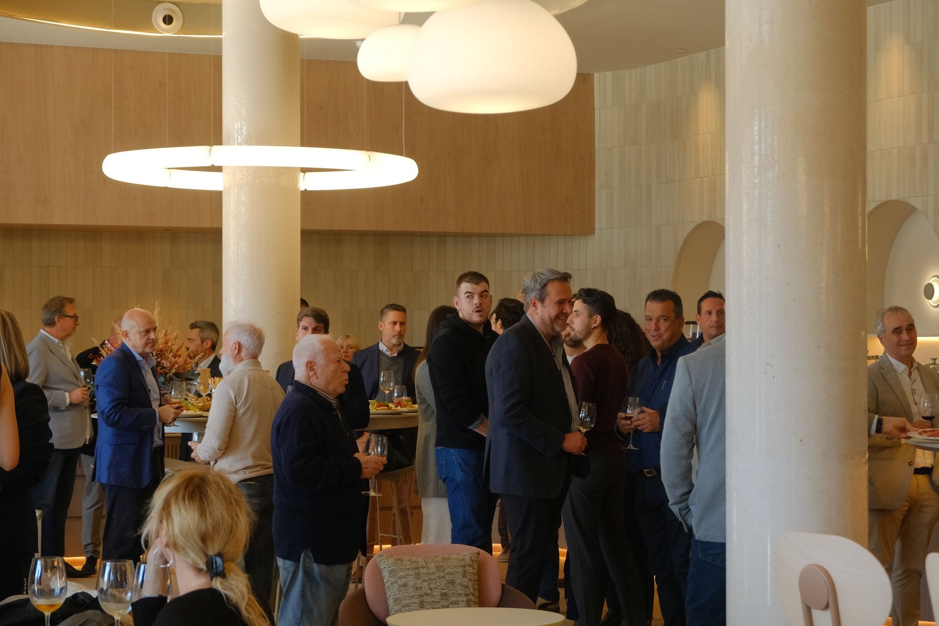 El aeropuerto de Alicante-Elche ya tiene hotel: Hampton by Hilton abre sus puertas