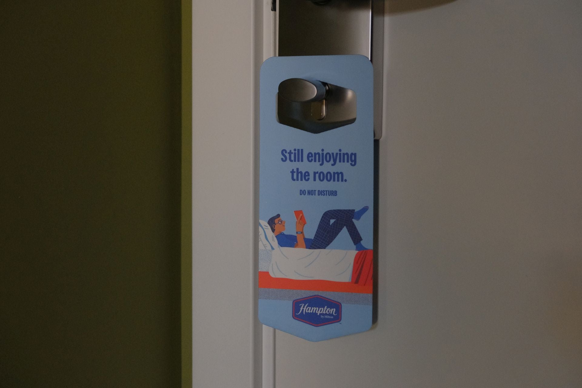 El aeropuerto de Alicante-Elche ya tiene hotel: Hampton by Hilton abre sus puertas