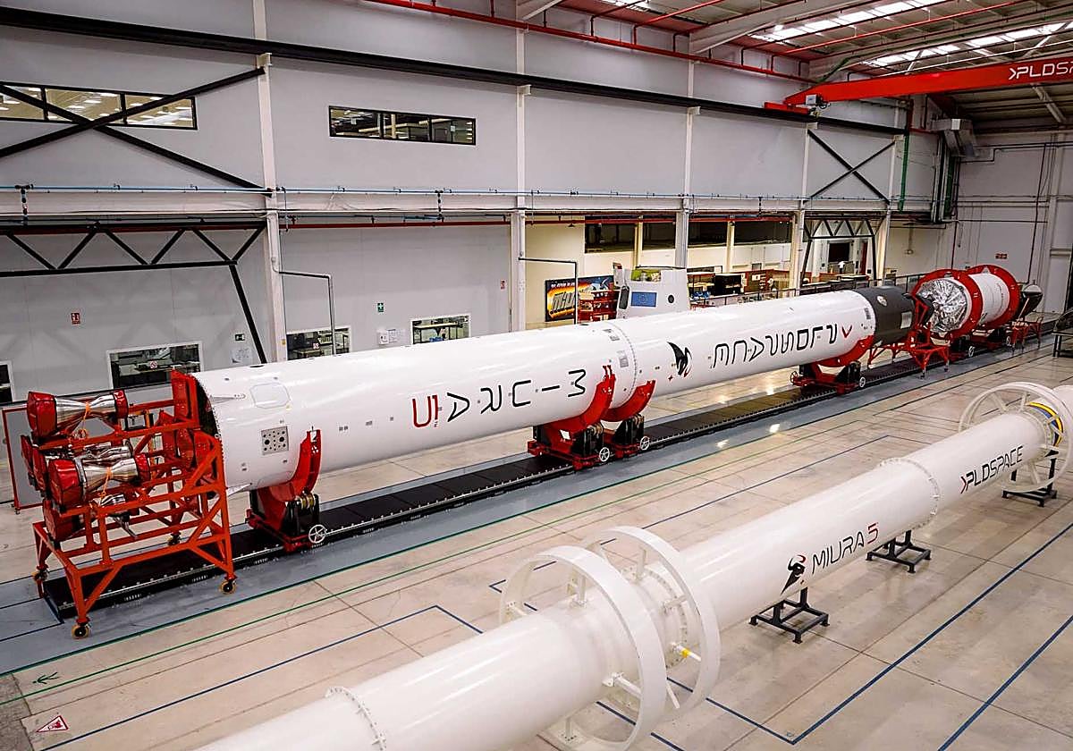 Primera unidad integrada del cohete.