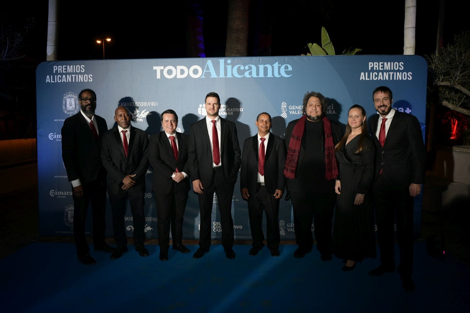 Búscate en el photocall de los Premios Alicantinos