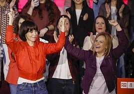 Diana Morant y Pilar Bernabé, en un acto del PSPV.