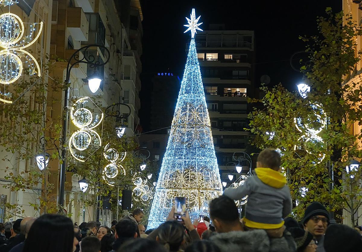 Encenddio de las luces de Navidad de Alicante, este viernes.