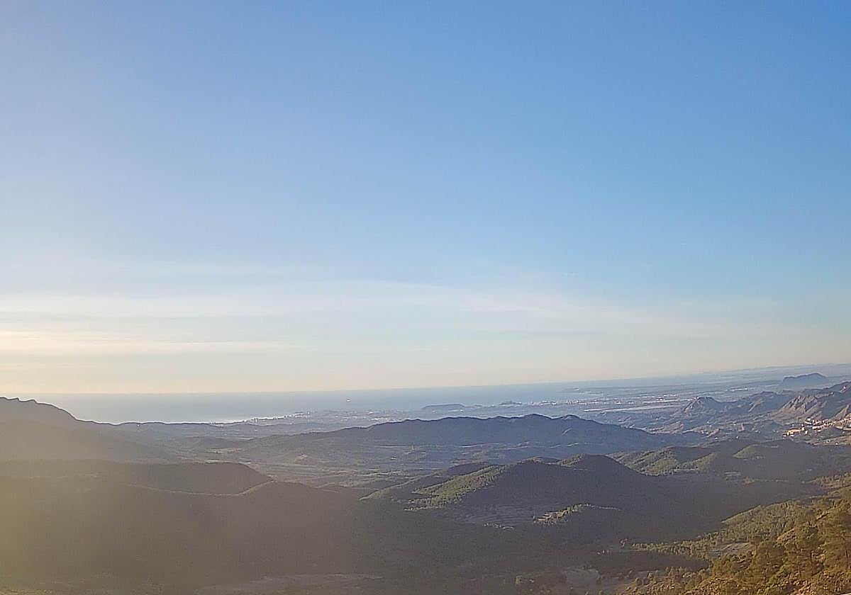 Dramatic thermal contrast between Xixona and Alicante.