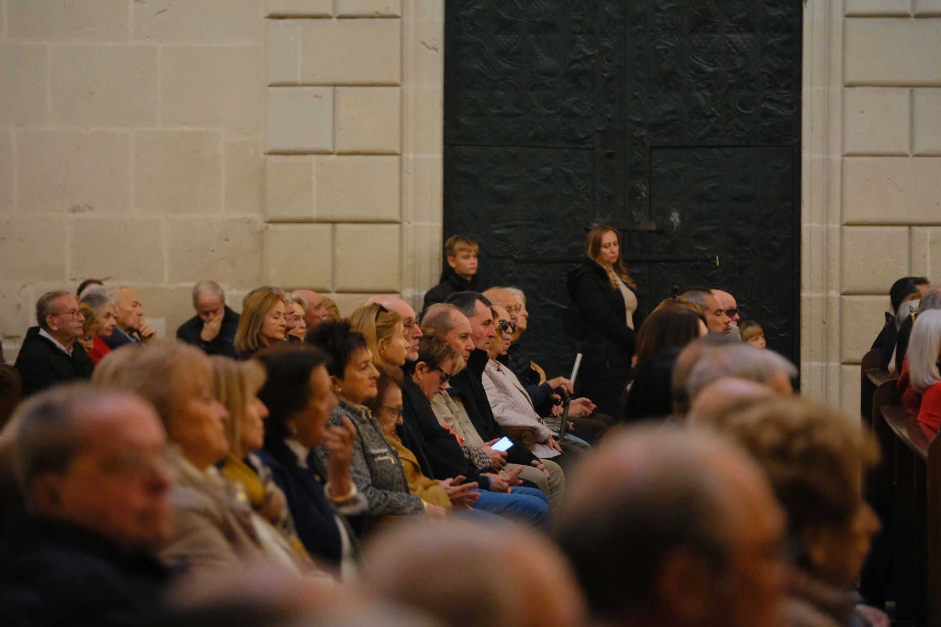 Alicante se rinde ante la Virgen del Remedio en su 75 aniversario como Alcaldesa Perpetua
