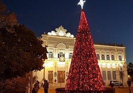 Villena celebrará el encendido navideño con actividades familiares y la inauguración de 'La Fábrica Real de la Navidad'.