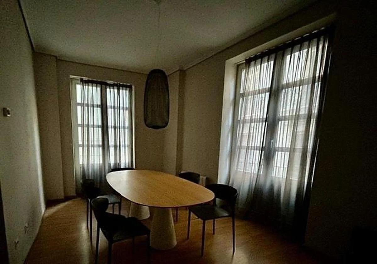 Imagen principal - Así es el exclusivo reservado de El Ventorro donde Mazón y Vilaplana comieron un menú de 165 euros