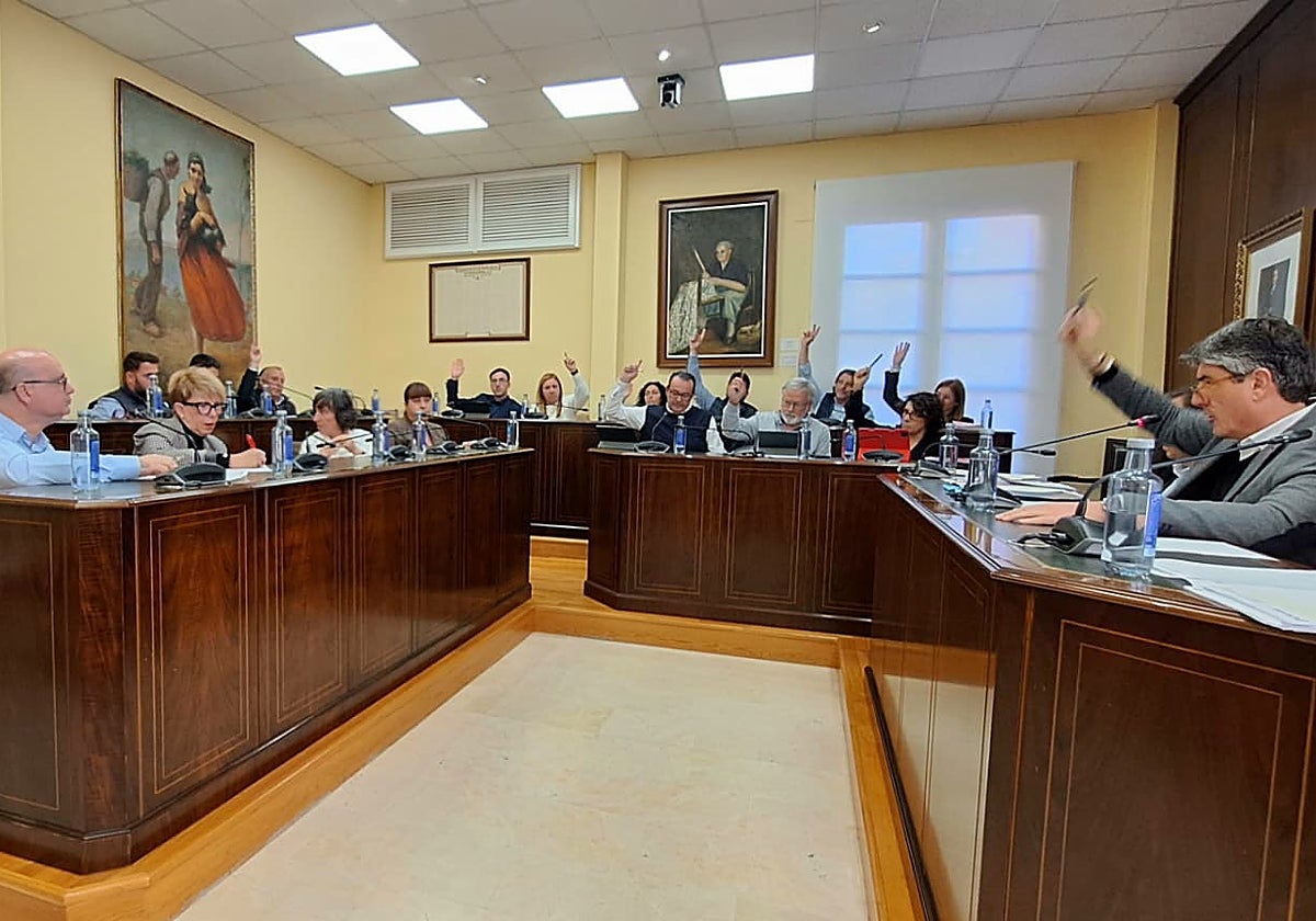 Imagen de la votación de las cuentas municipales en La Vila Joiosa