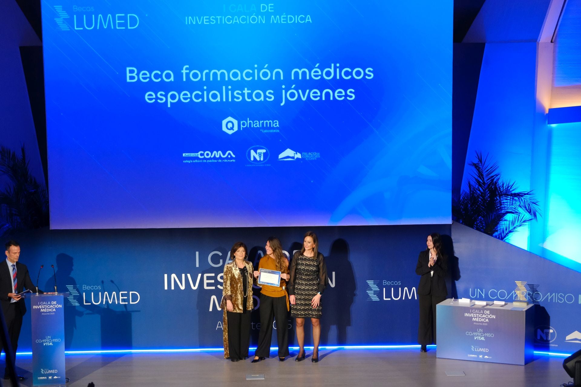 Así ha sido la I Gala Becas LUMED celebrada en Alicante
