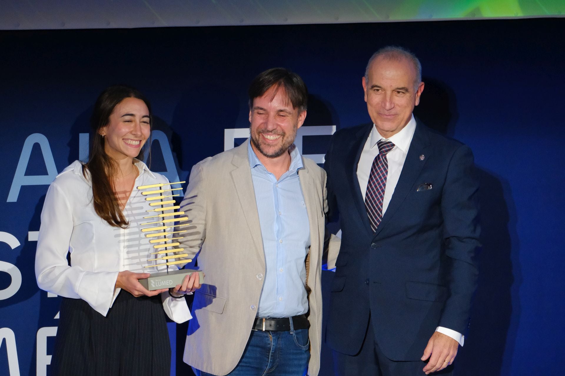 Así ha sido la I Gala Becas LUMED celebrada en Alicante