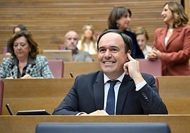 Pérez Llorca, este jueves, durante el debate de investidura.