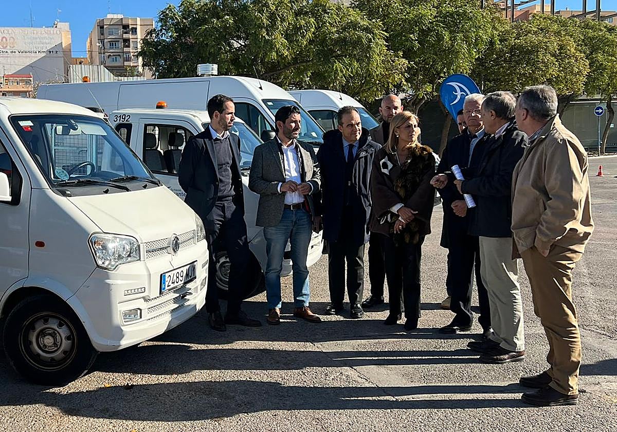 Councillors from the PP and Vox at the presentation of the Cleaning reinforcement.