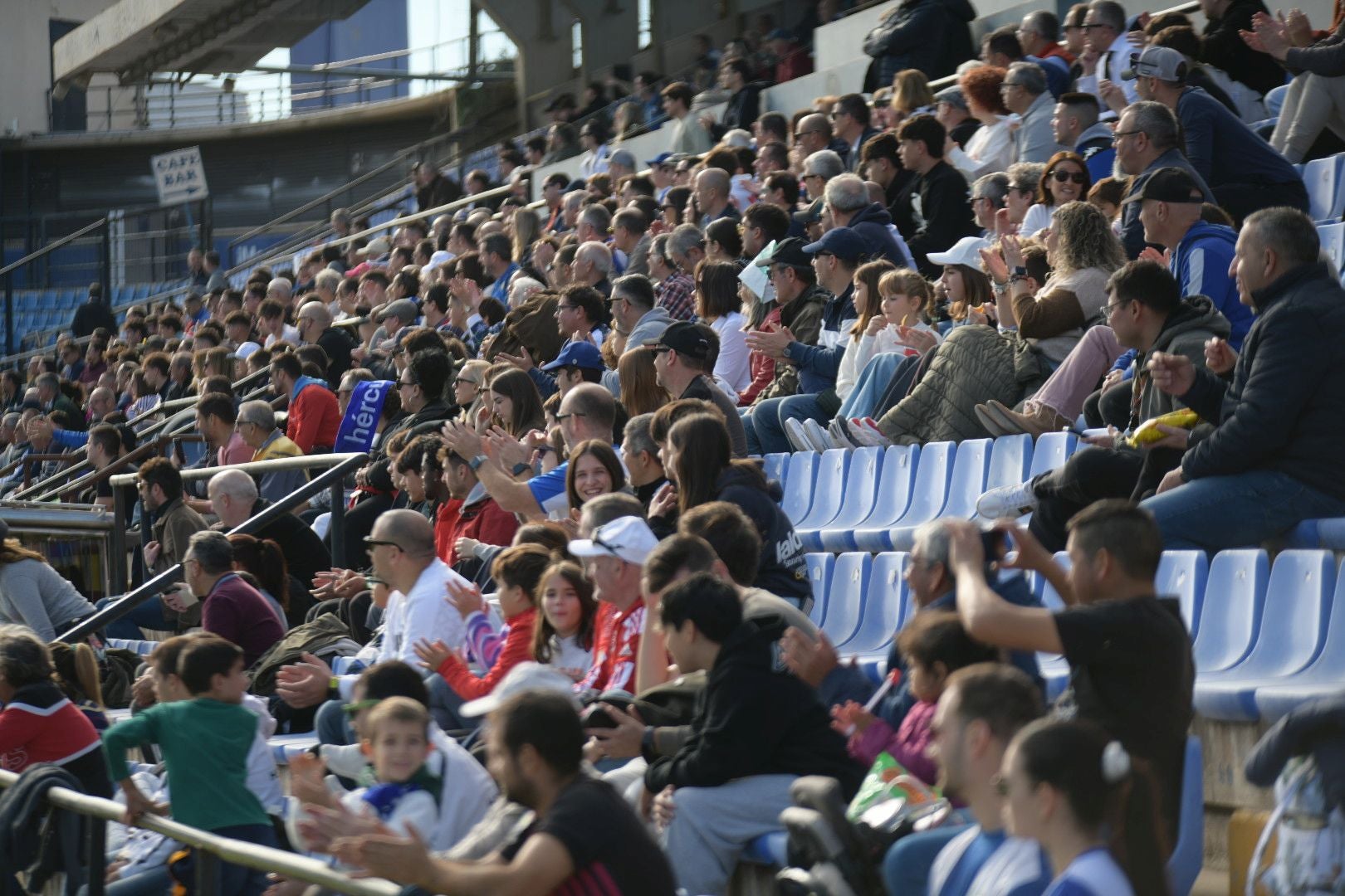 El Rico Pérez grita y se emociona con el último gol de Delibasic (1-2)