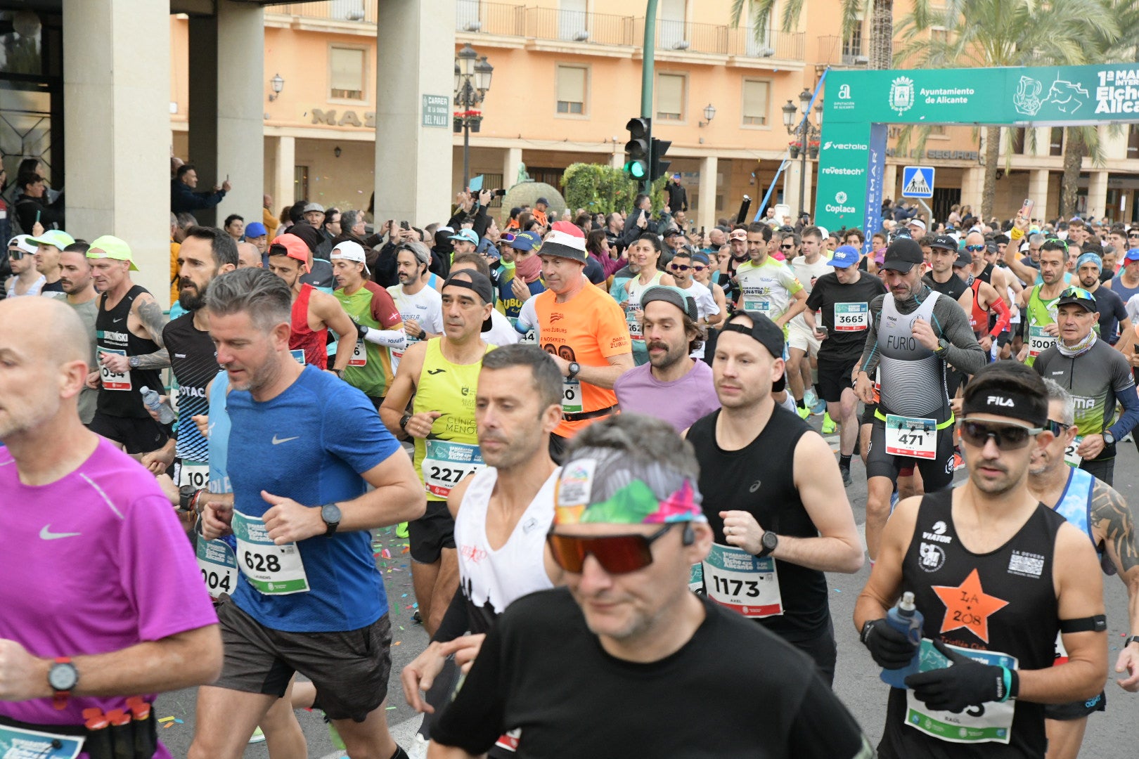 El éxito de la primera maratón Elche y Alicante augura futuras ediciones