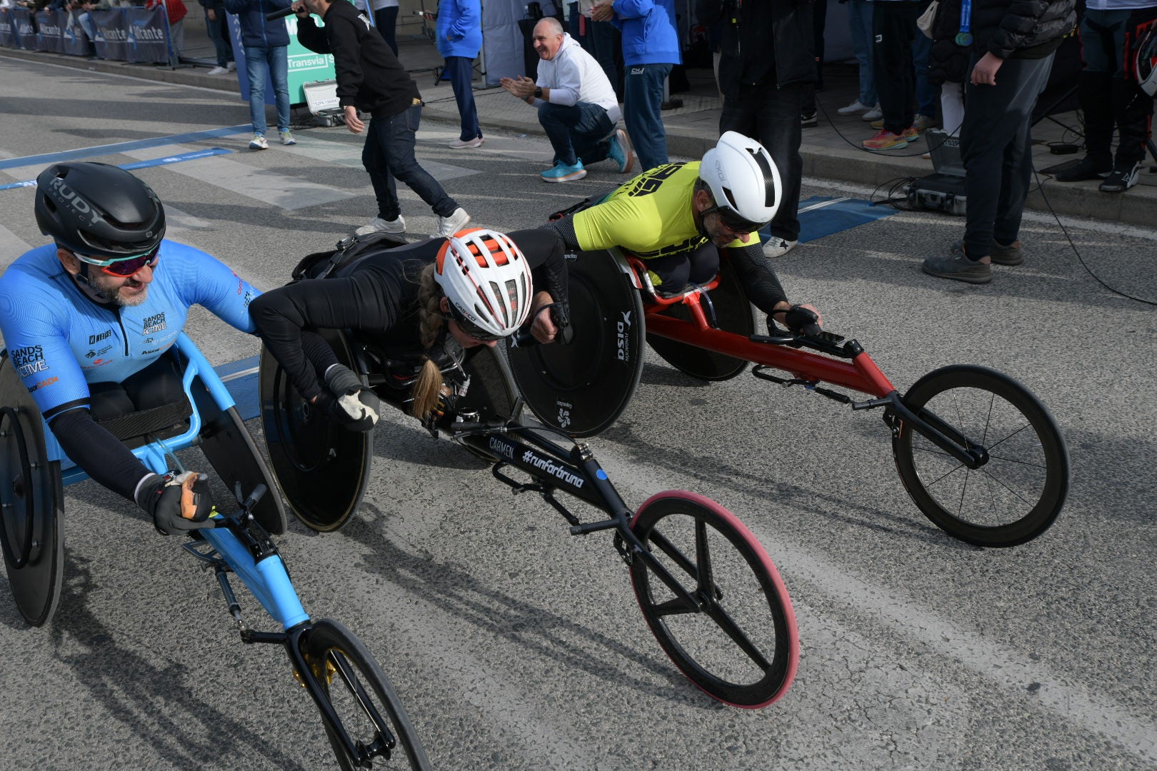 El éxito de la primera maratón Elche y Alicante augura futuras ediciones