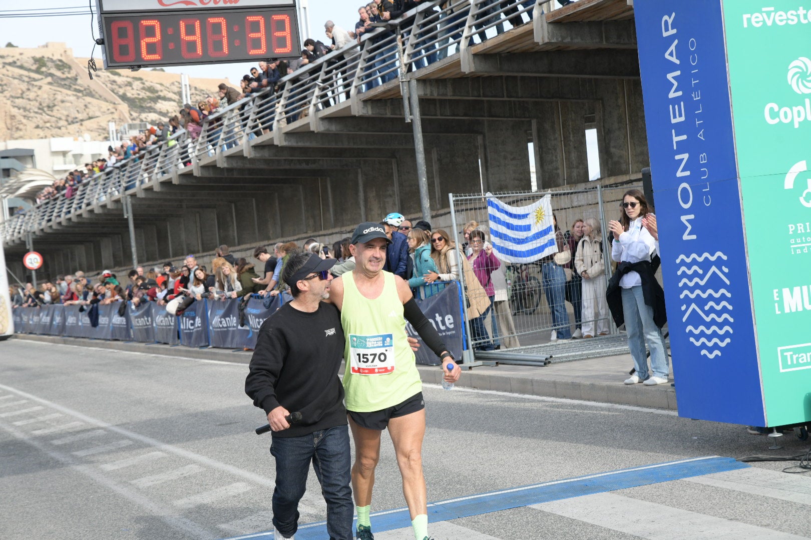 El éxito de la primera maratón Elche y Alicante augura futuras ediciones