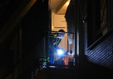 Hallan en una vivienda de Alicante el cadáver de una mujer apuñalada y el de un hombre ahorcado