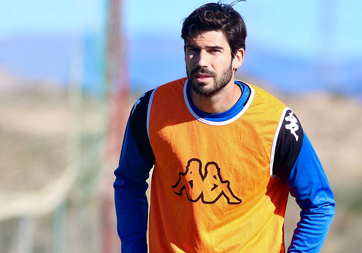 Nacho Monsalve, durante un entrenamiento reciente en Fontcalent.