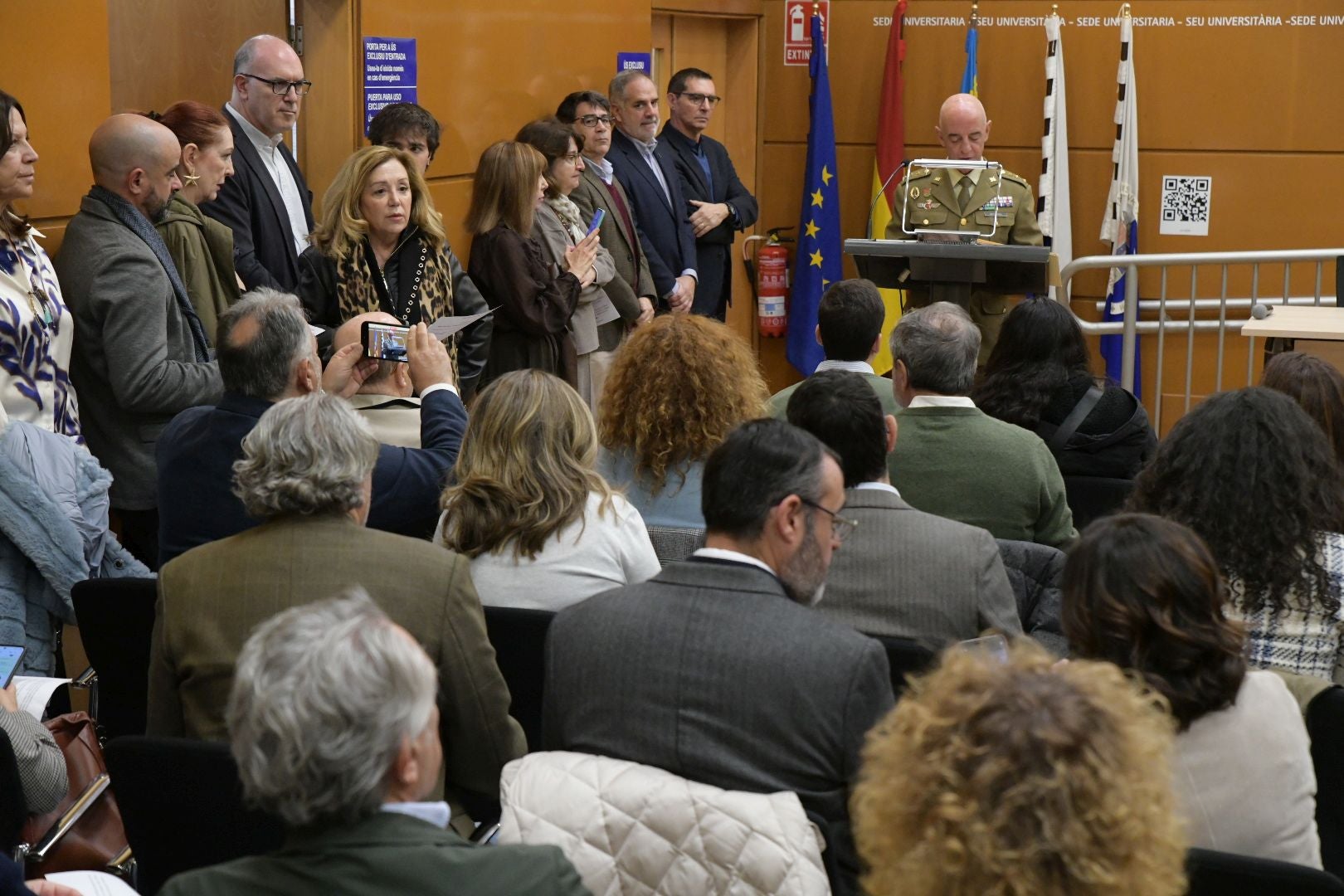 Alicante celebra el Día de la Constitución con una masiva lectura pública en la Sede Universitaria