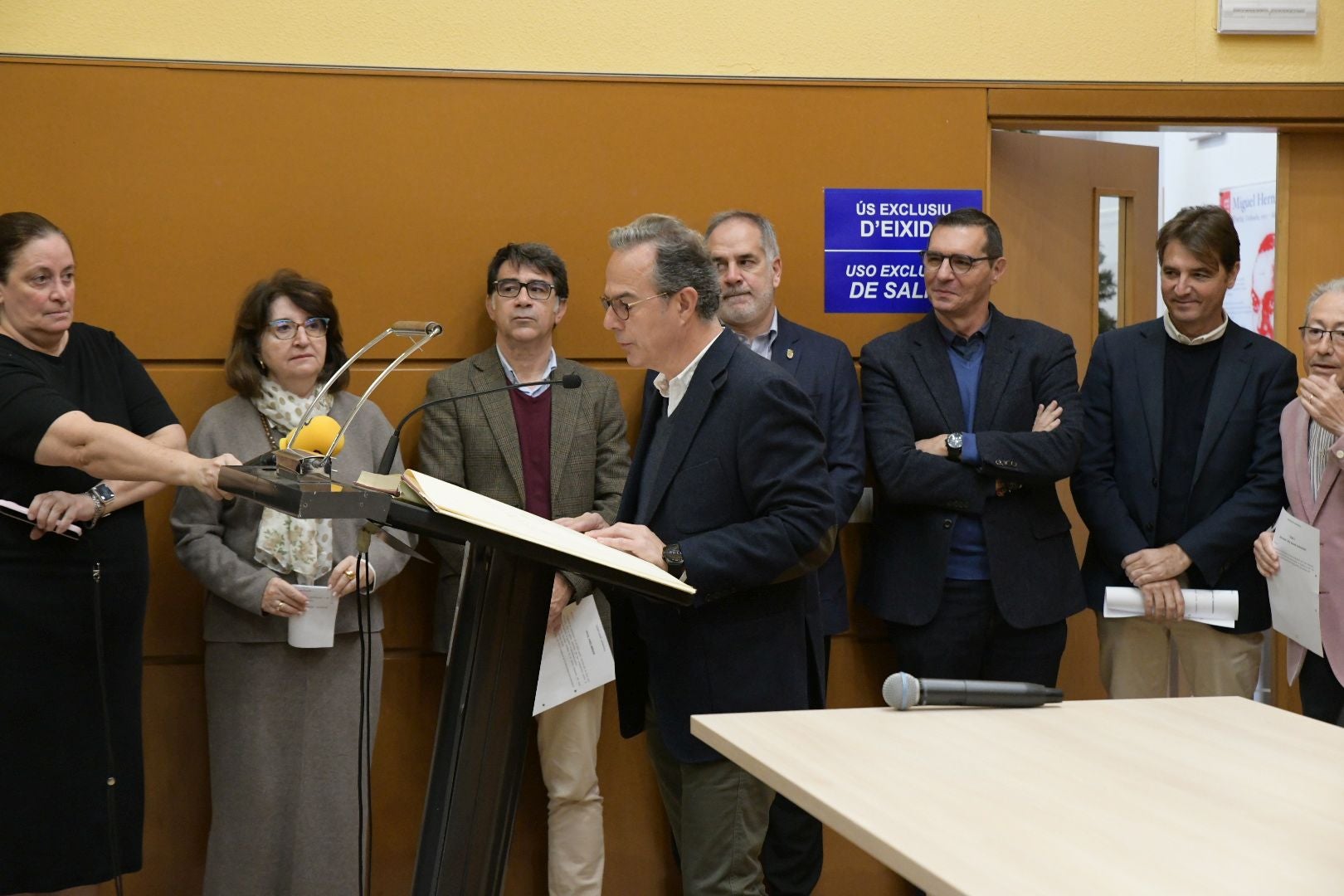 Alicante celebra el Día de la Constitución con una masiva lectura pública en la Sede Universitaria