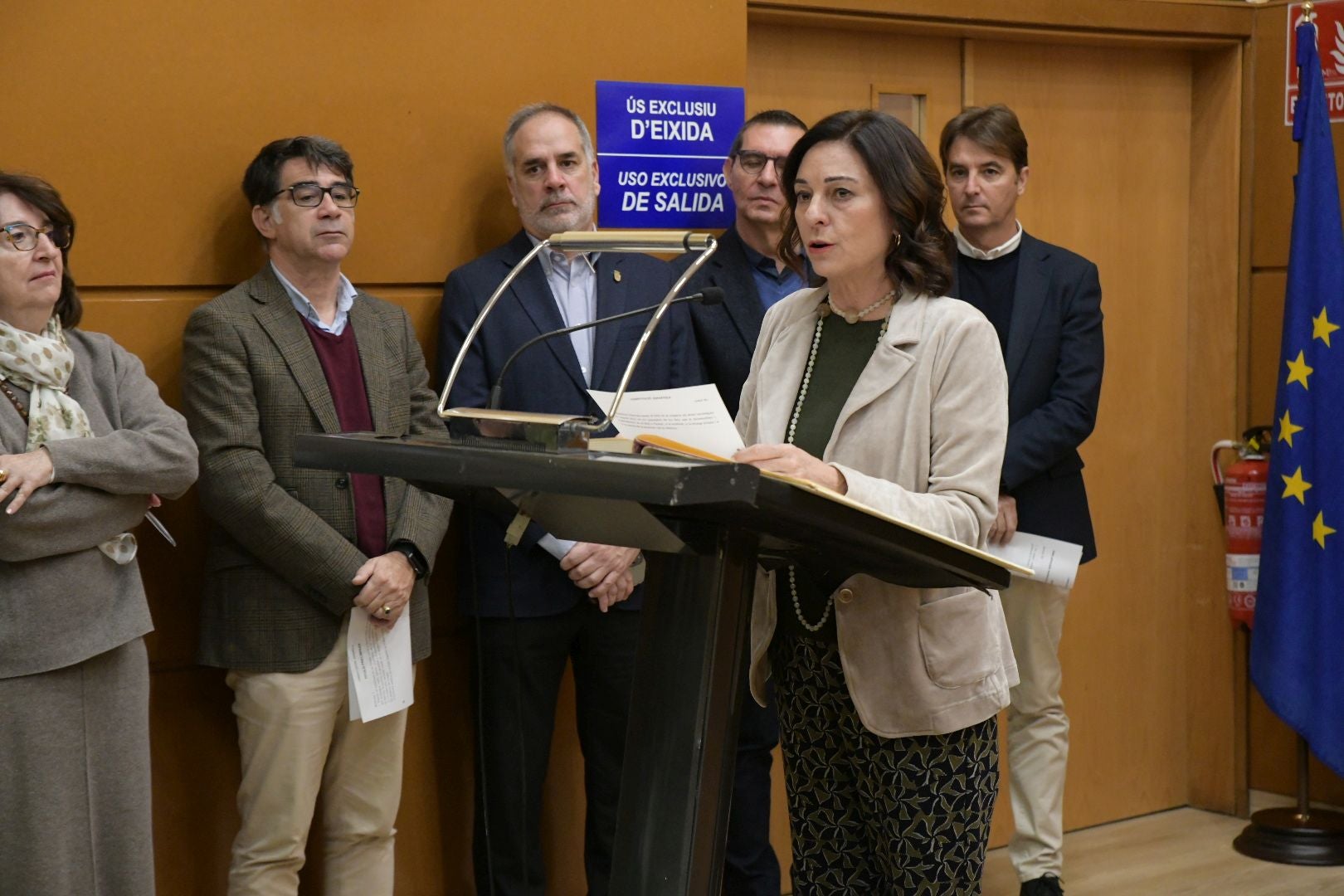 Alicante celebra el Día de la Constitución con una masiva lectura pública en la Sede Universitaria