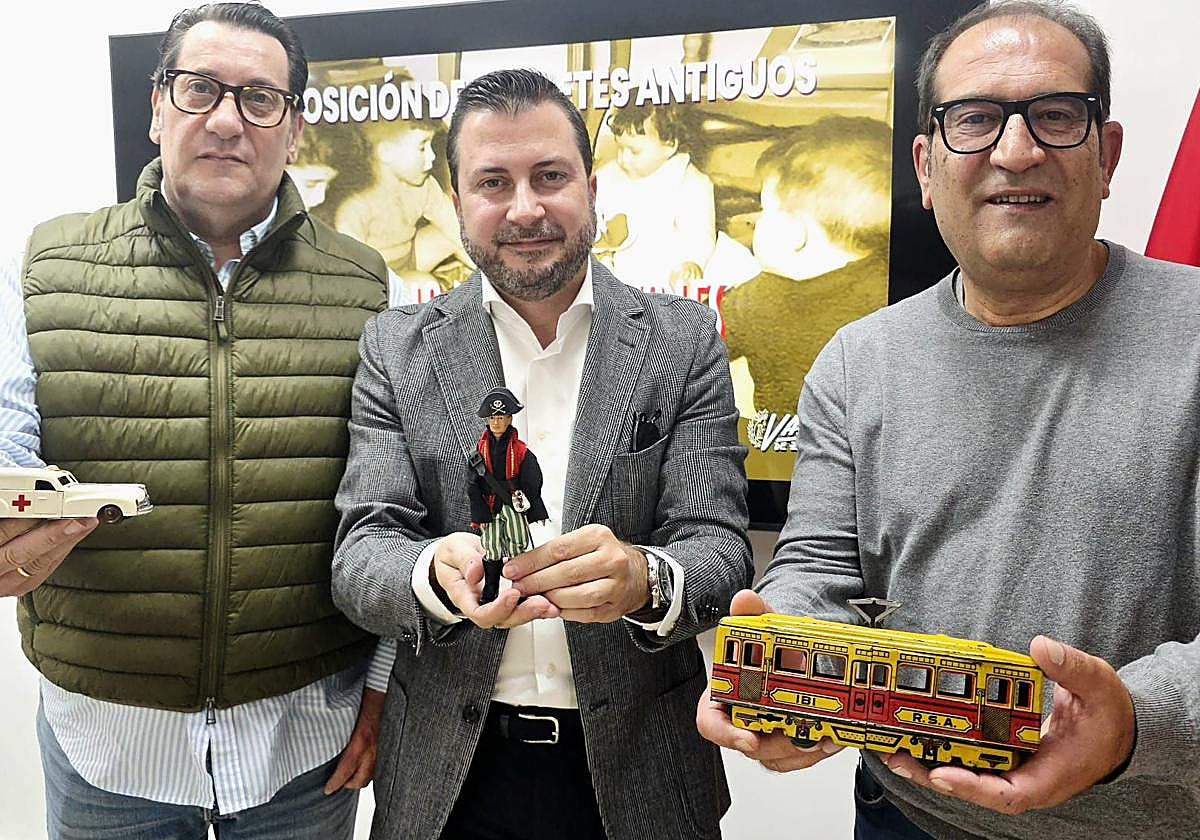 Presentation of the exhibition 'The Fair of Illusions' at the Casa Grande del Jardín de la Música.