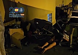 Imágenes del operativo policial que ha tumbado al grupo criminal.