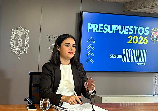 La concejala de Hacienda, Nayma Beldjilali.