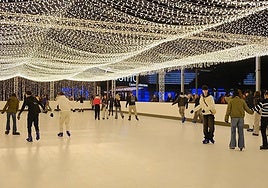 Pista de patinaje sostenible en el puerto de Alicante.