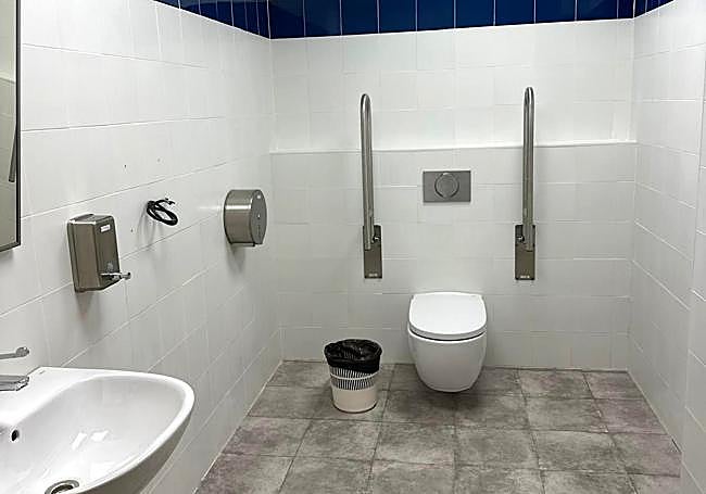 Nuevos aseos del Mercado Central de Alicante.