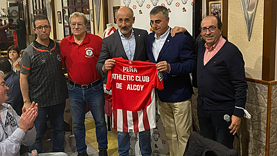 Tres décadas de constancia dan 3,6 millones a la peña alcoyana del Athletic Club