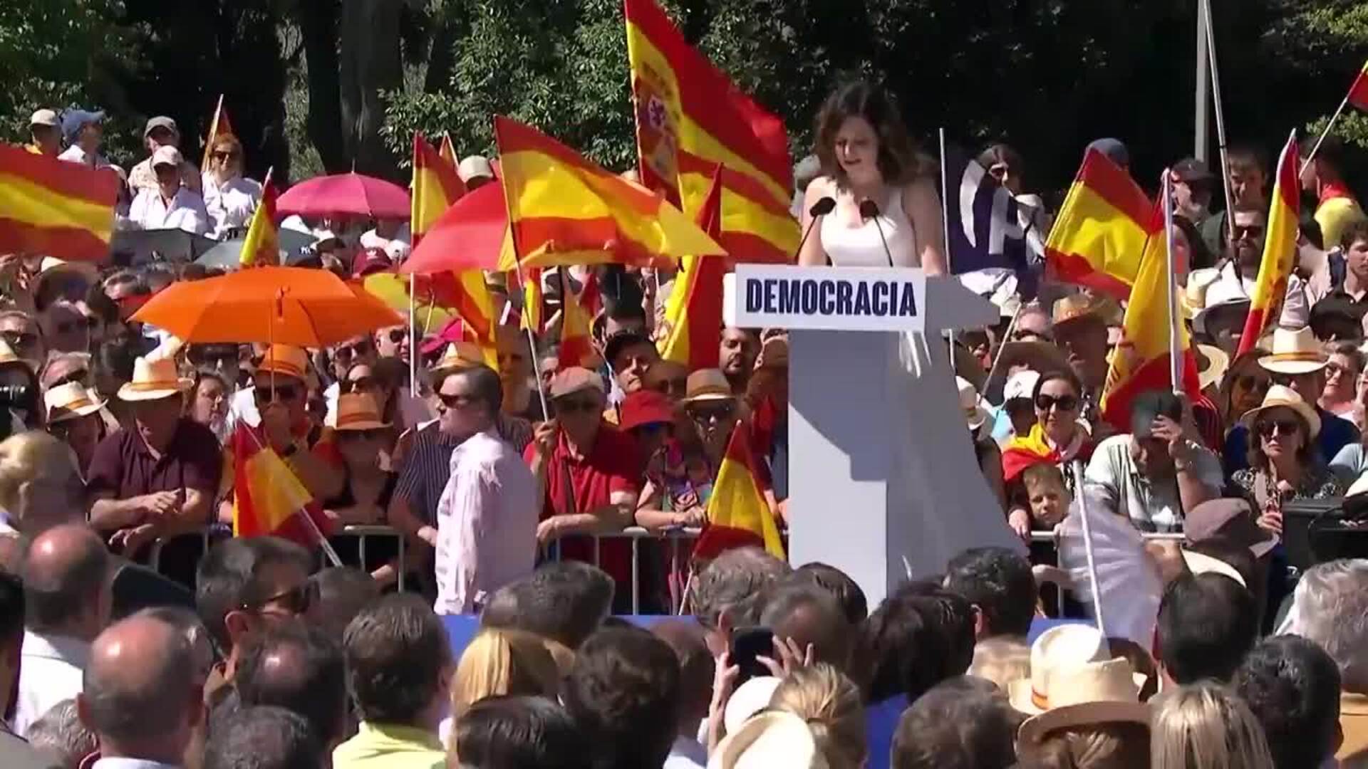 Ayuso arremete contra "dictadura de resentidos" donde "el nacionalista es rey"