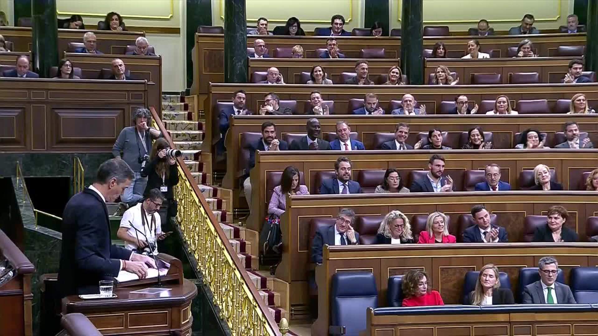 Sánchez dice que Abascal habla de corrupción porque 