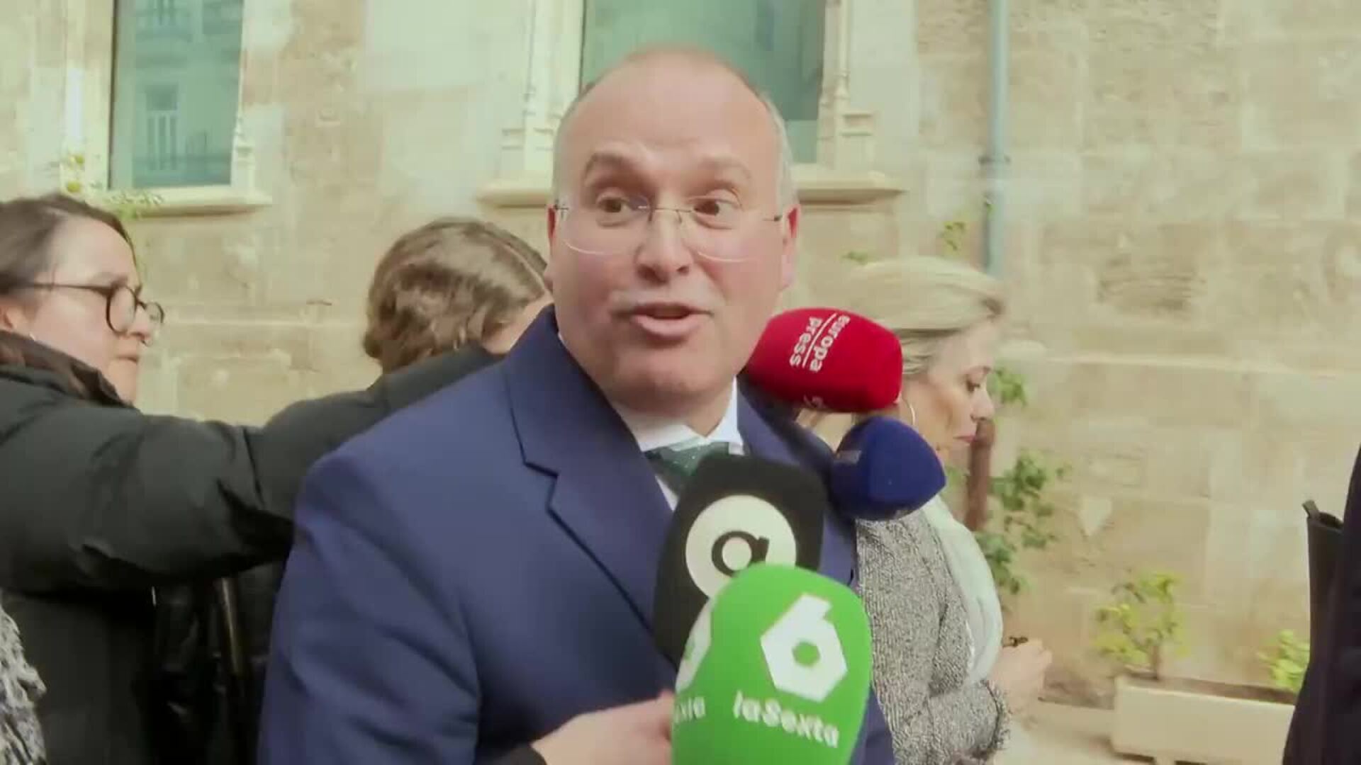 Tellado subraya que Sánchez "conoce mucho" a Ábalos y "está en el ajo"