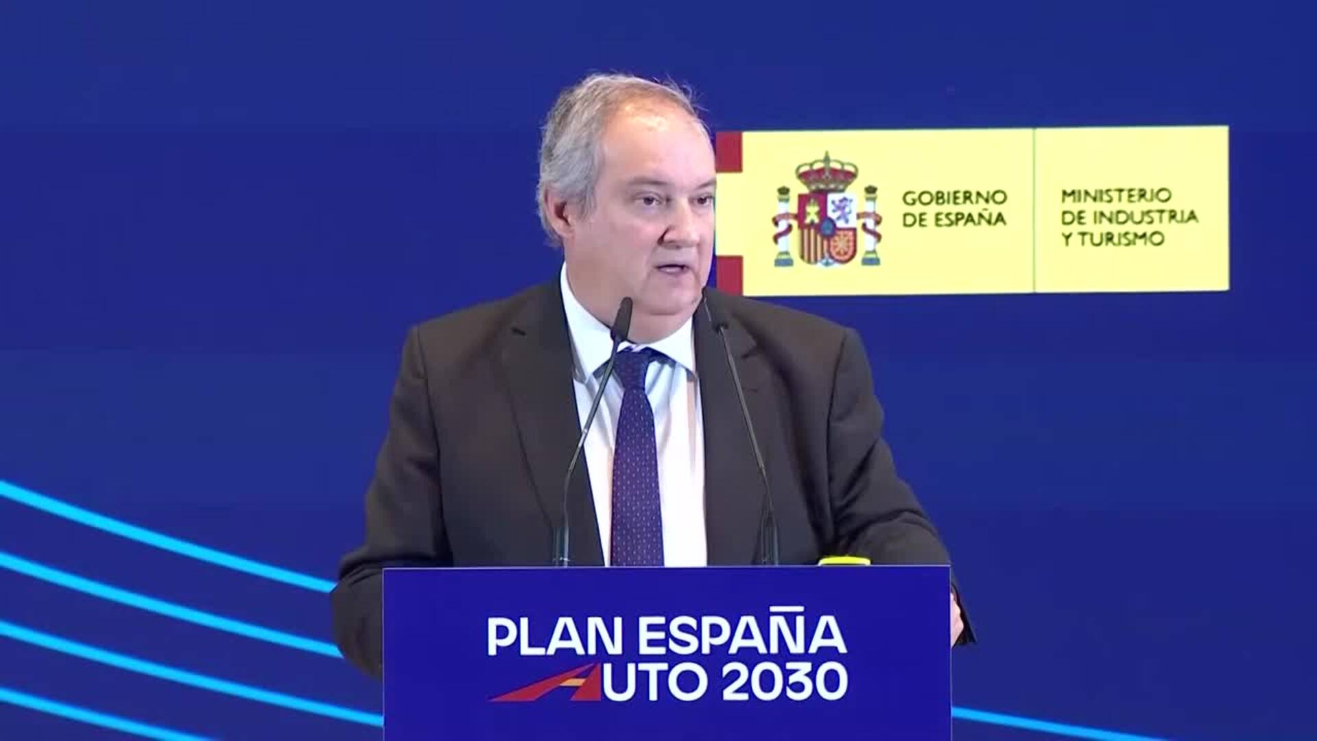 Hereu destaca una "transición" en el sector del automóvil