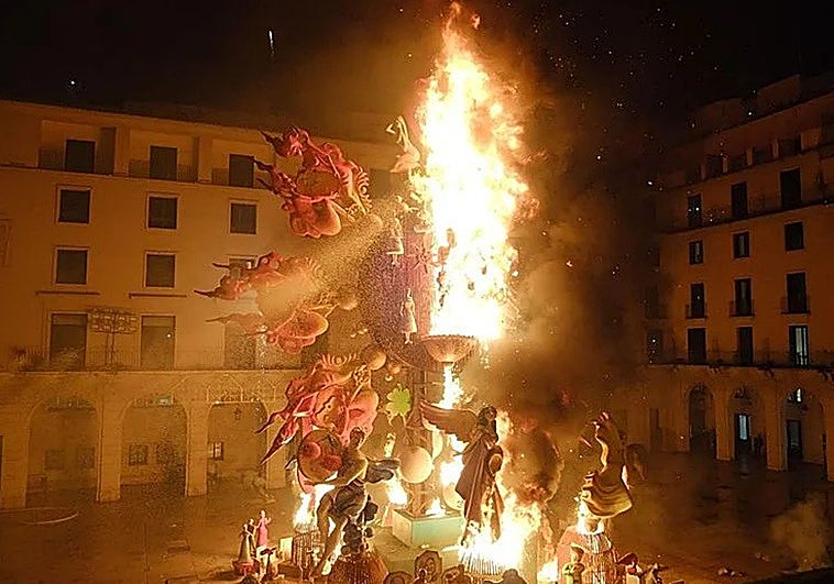 Las Hogueras de Alicante se encomiendan al 'Plan Valencia' para ser Patrimonio de la Humanidad