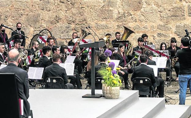 Orquesta Sinfónica de La Rioja que interpretó varias piezas. 